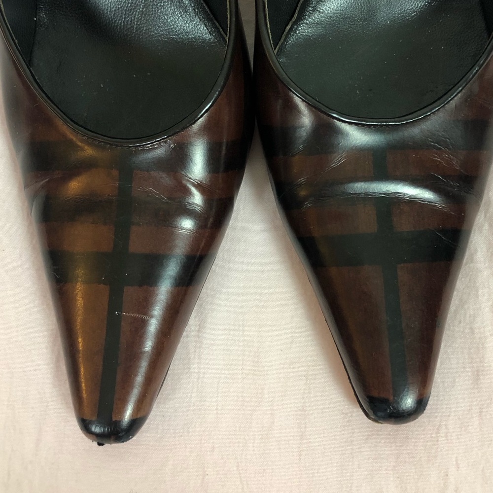 Burberry Gingham Pointed Toe Heels - Picture 2 of 7